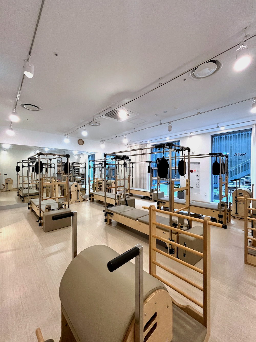 최신식 필라테스 스튜디오
