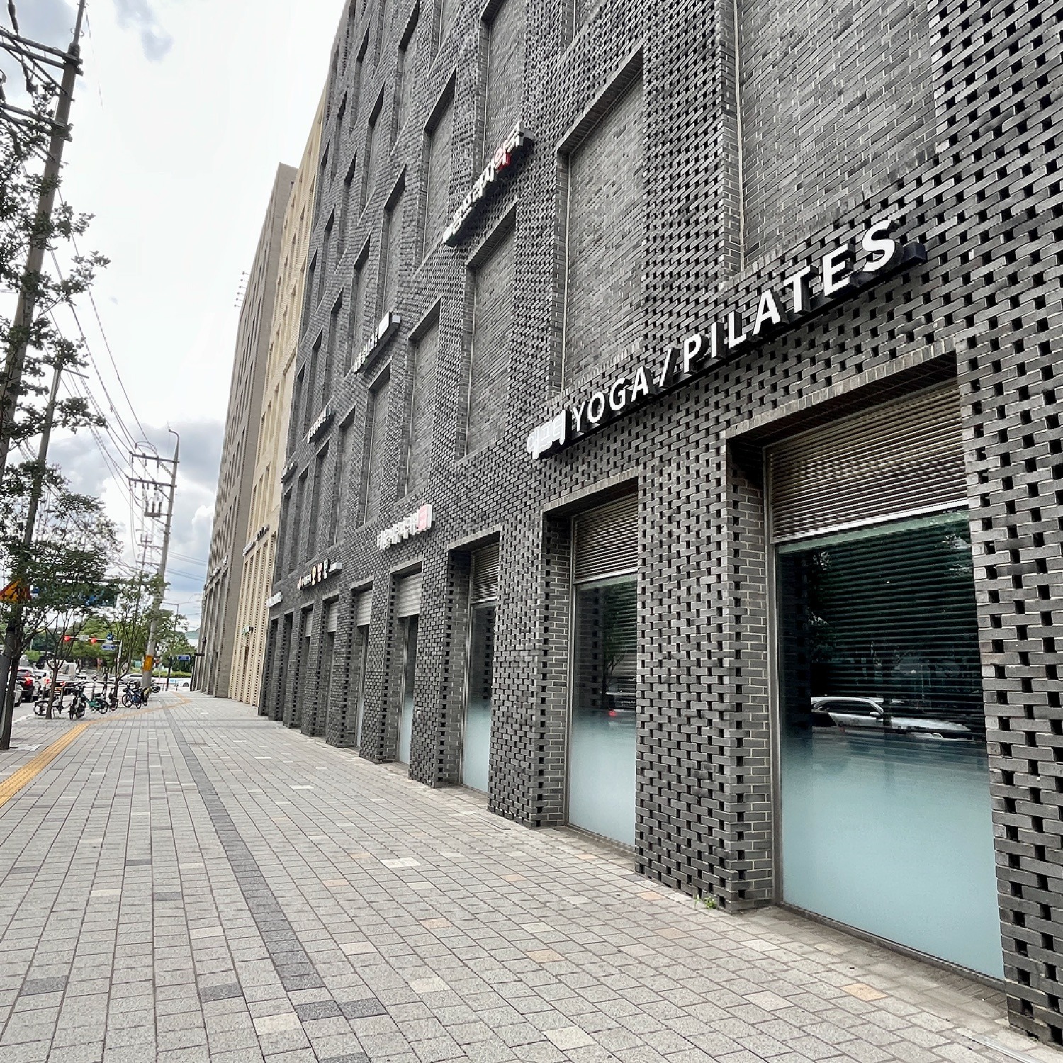 신축 건물의 편리한 입지